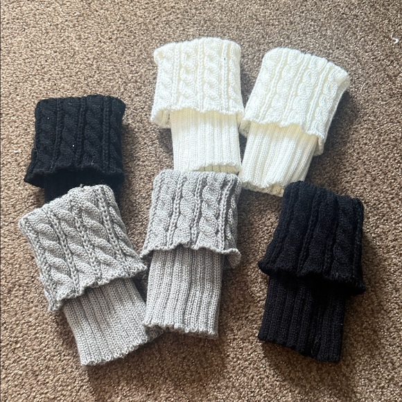 Set of Knit Boot Cuffs with Buttons - Picture 5 of 8